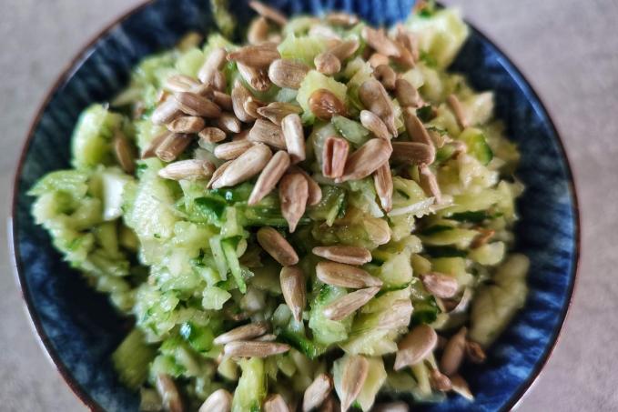 Okurkový salát s fenyklem