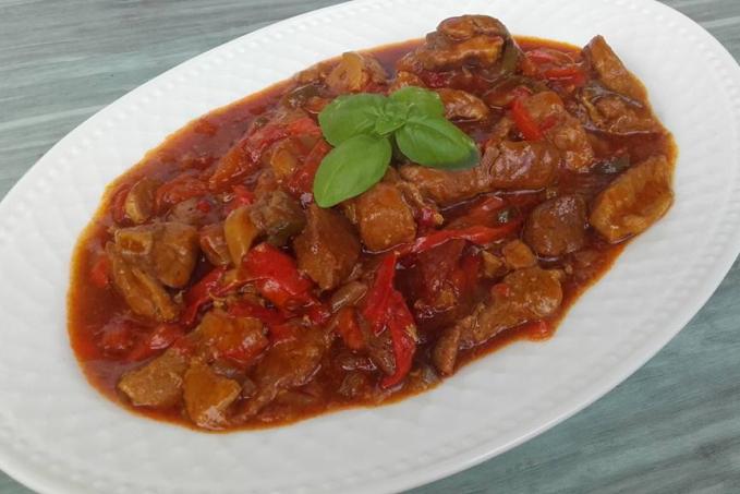 Katův šleh v pomalém hrnci