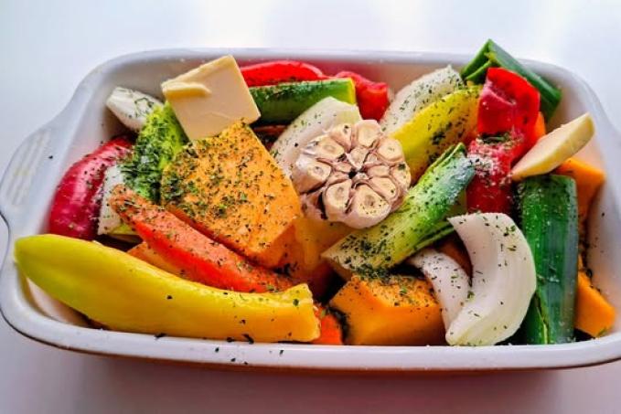 Drůbeží sekaná se slaninou a sýrem + pyré