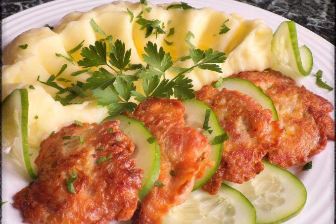 Kuřecí miniřízečky v česnekovém těstíčku