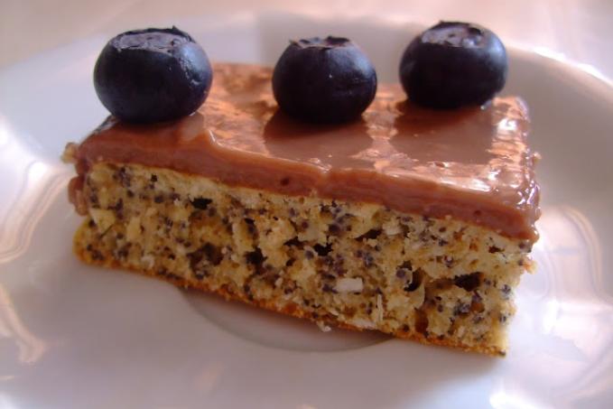 Makový koláč s pudinkovým krémem