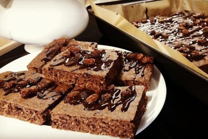 Zdravý, pohankovo, čokoládový řez