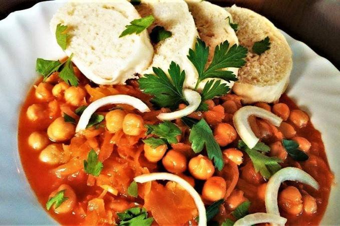 Cizrna ala Segedín s knedlíkem