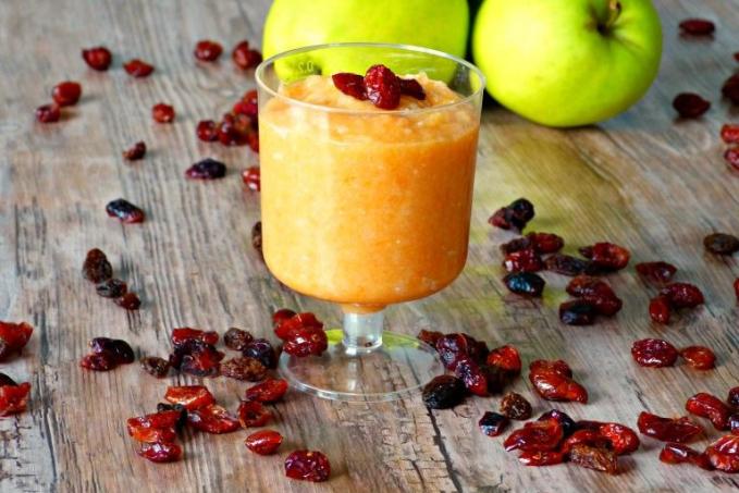 Rýžový dezert s mrkvičkou, jablíčkem a fresh šťávou z jablíček