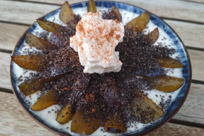 Květáková "krupicová" kaše s ovocem a makem