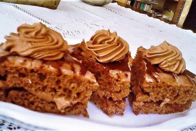 KRÁLOVSKÝ PERNÍK S ČOKOLÁDOVÝM KRÉMEM