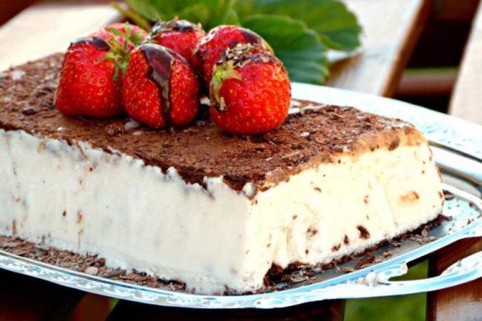 Kokosová vanilková zmrzlina s čokoládou