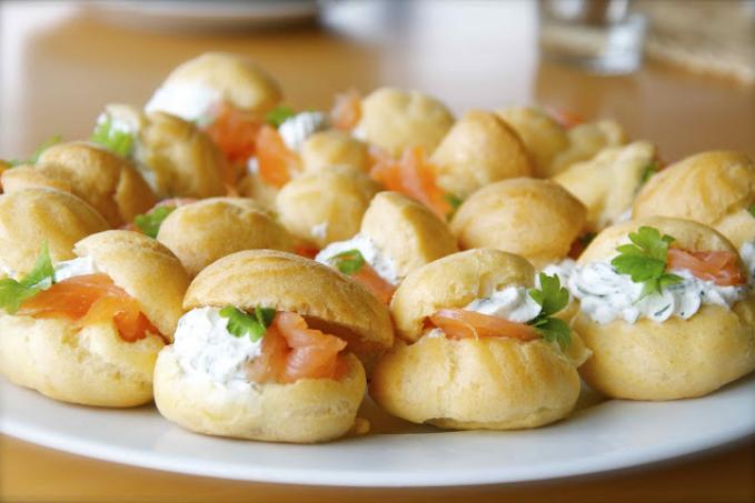 Větrníčky s uzeným lososem a ricottou