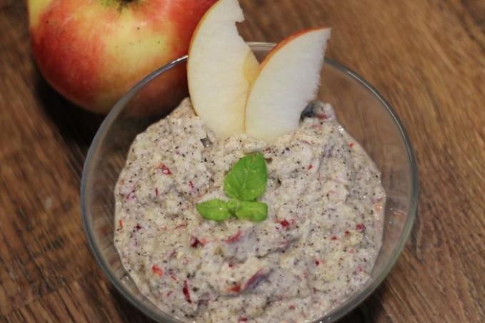 Pohanka s mákem a jablkem