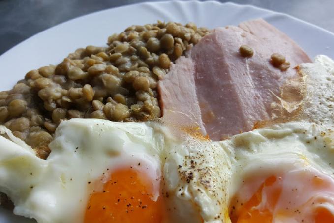 Sladkokyselá čočka