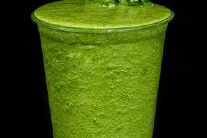 Okurkové zelené smoothie s mrkví