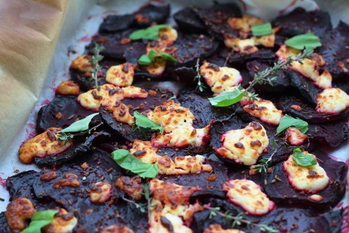 Pečená červená řepa s kořením a sýrem – bez lepku, vajec, příp. mléka či laktózy