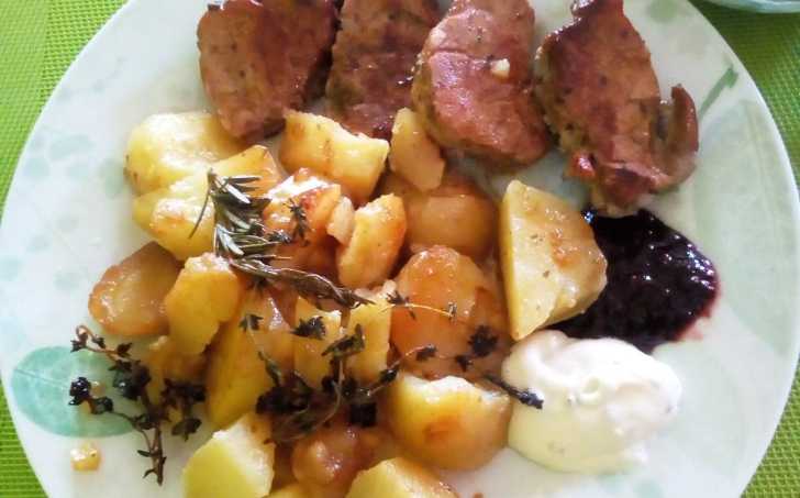 Panenka naložená v bylinkách