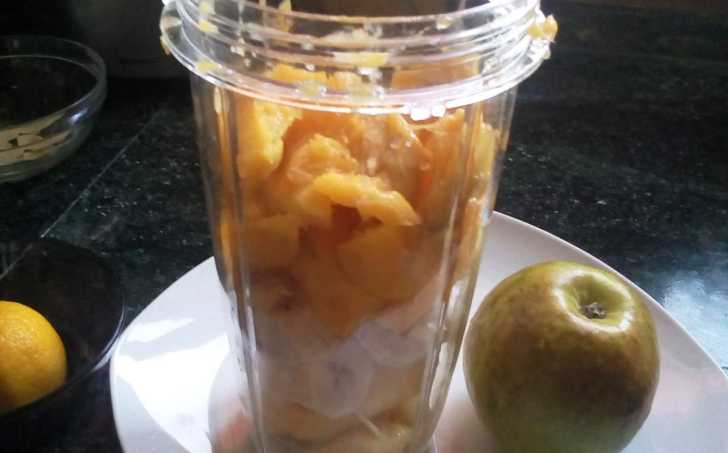 Smoothie mango-banán-jablko