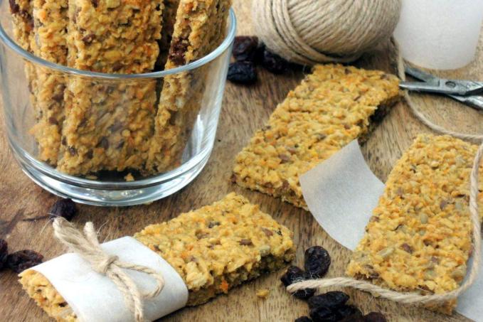 Mrkvové müsli tyčinky s pomerančem