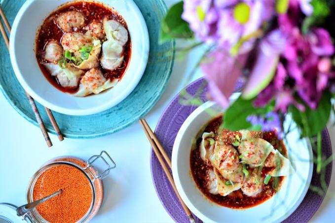 WONTONY V CHILLI OLEJI / CHAO SHOU