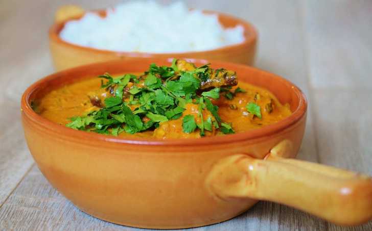 KUŘE MAKHANI / BUTTER CHICKEN / MURG MAKHANI