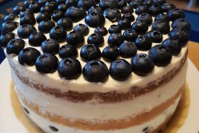 Nahý dort s borůvkami - low carb