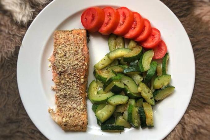 Losos s mandlovou krustou