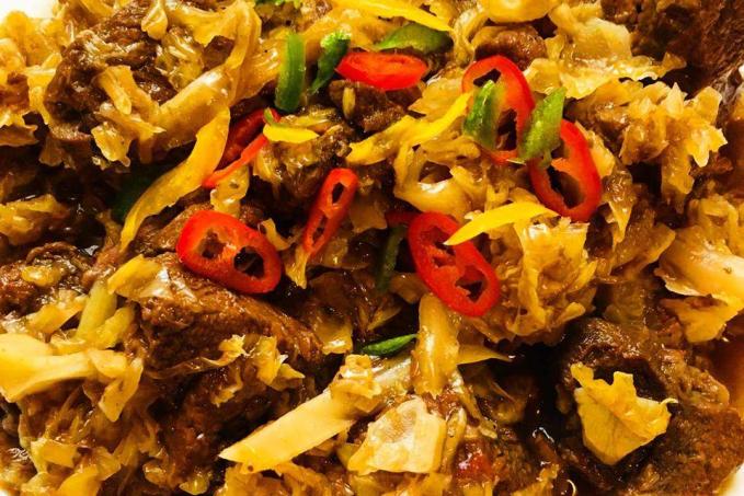 Hovězí kližka v kapustě - low carb