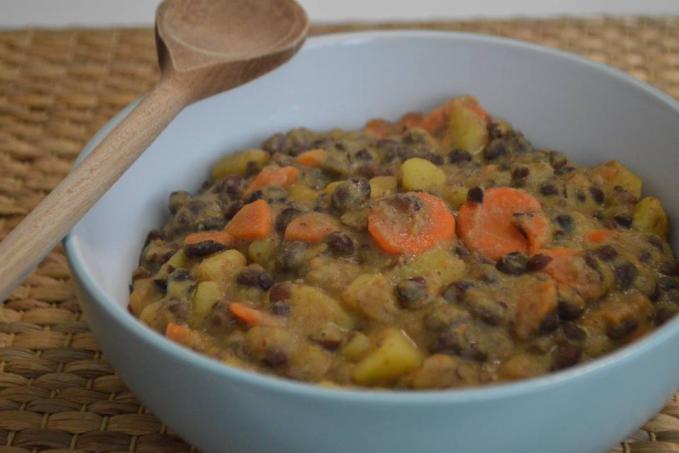 FAZOLOVÉ KARI S BRAMBOREM