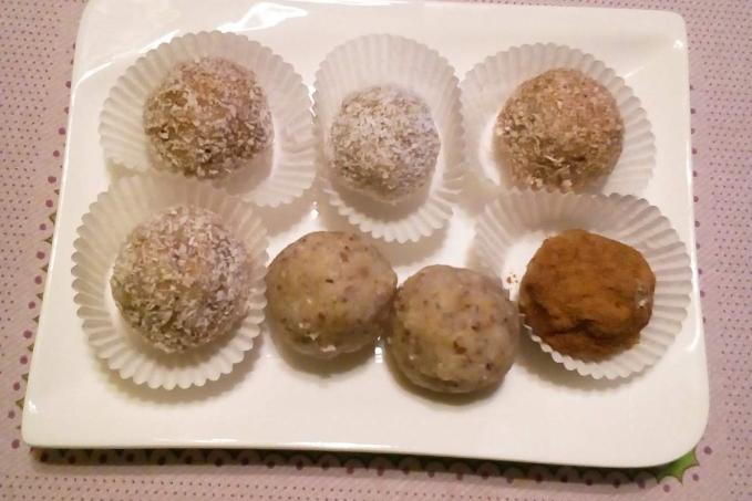 OŘECHOVÉ KULIČKY S CITRONEM - nízkosacharidové