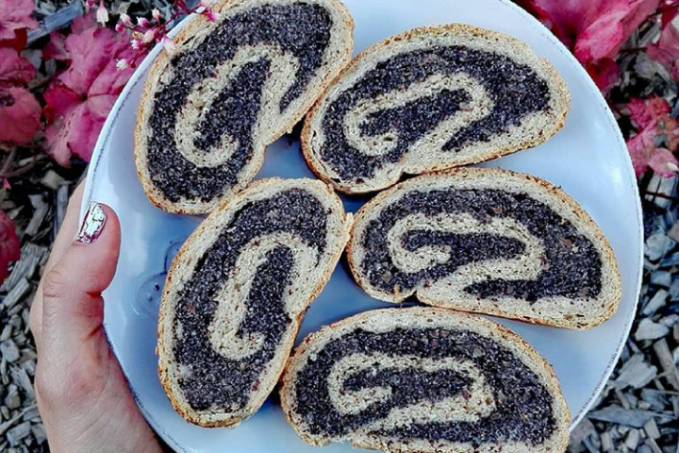 Kynutý makový závin (vegan)