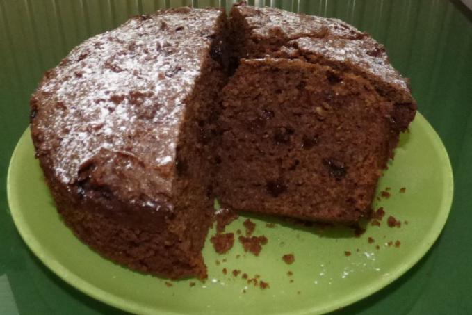 Jednoduchá karobová buchta s rozinkami