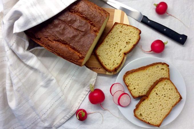 Kynutý chléb z kešu a mandlové mouky
