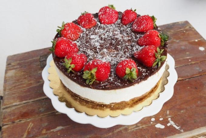 Low carb kokosový dort