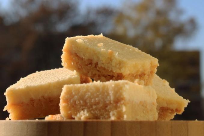 Low Carb svěží citrónové řezy (LCHF, Keto)