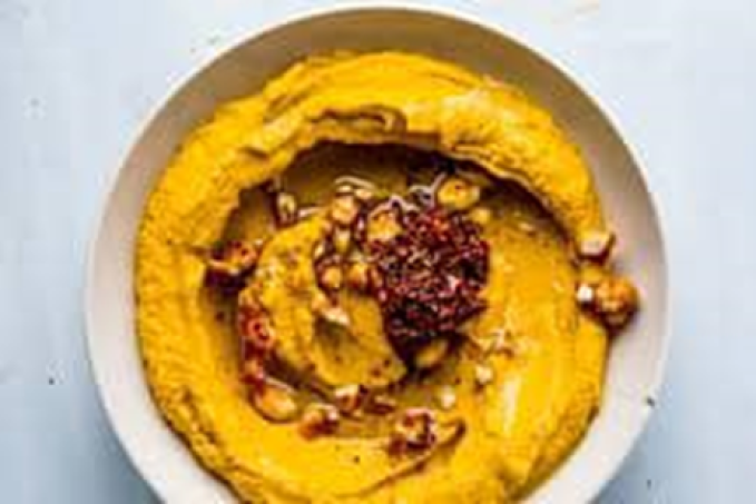 Hummus s mangem a olivovým olejem