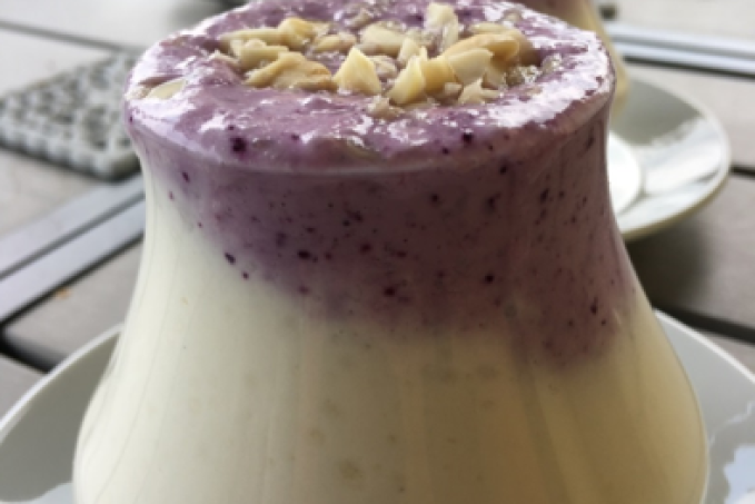 Chia puding s borůvkami