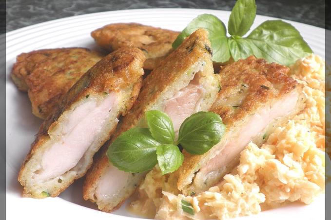 KUŘECÍ MASO V BRAMBORÁKU A SALÁT COLESLAW