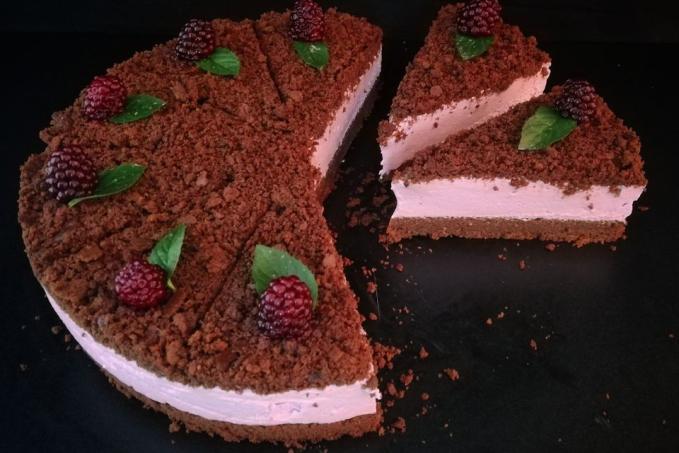 Zemitý ostružinový dort -LC