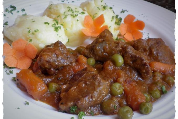 DANČÍ RAGÚ SE ZELENINOU