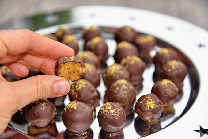 Dýňové truffles s pomerančovo-rumovou příchutí (paleo, vegan)