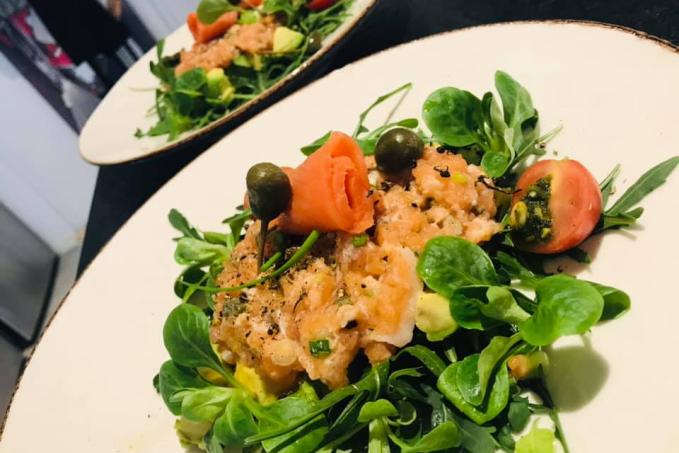 Tatarák z čerstvého bio lososa