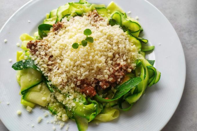 Cuketové nudle s boloňskou omáčkou