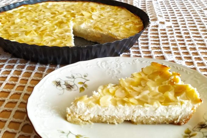 Tvarohový koláč s mandlemi - LC