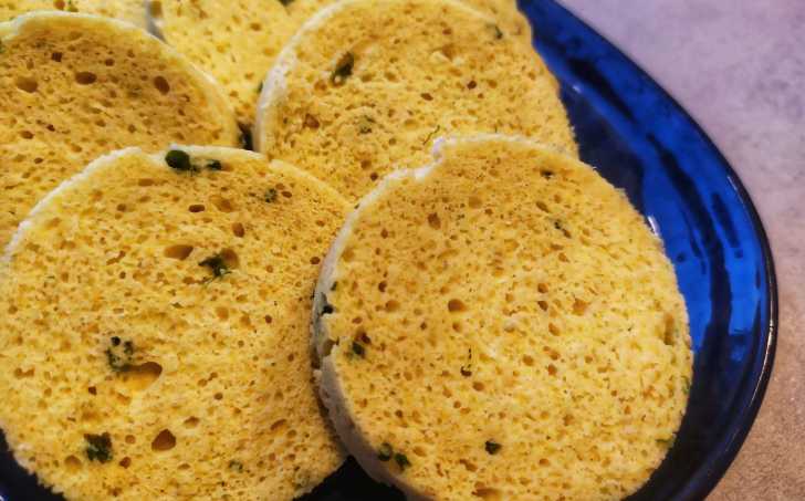 Lc houskový knedlík z mandlové mouky a zbylých bílků