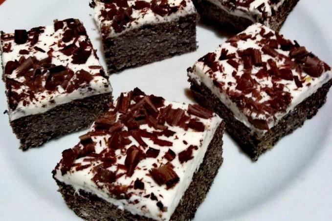 Cuketovo - makové řezy s tvarohem