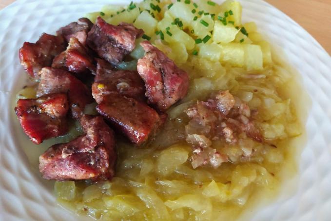 Vepřové výpečky, vařená kedlubna a cuketové "zelí" - LC