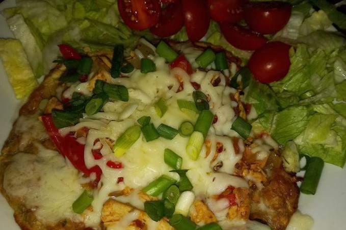 Celerová placka s mozzarelou a kuřecím masem