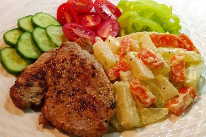 Vepřové kotlety a zelenina na smetaně - LC