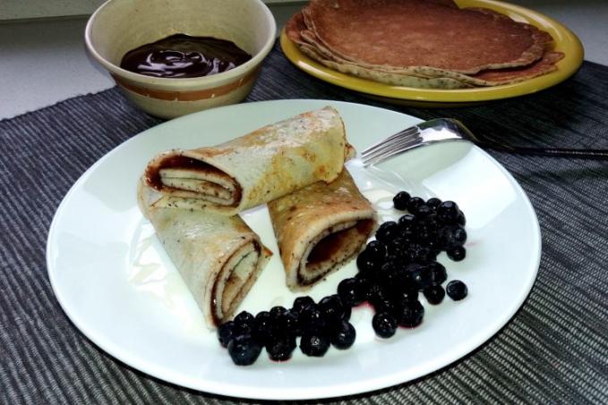 Bezlepkové makové palačinky