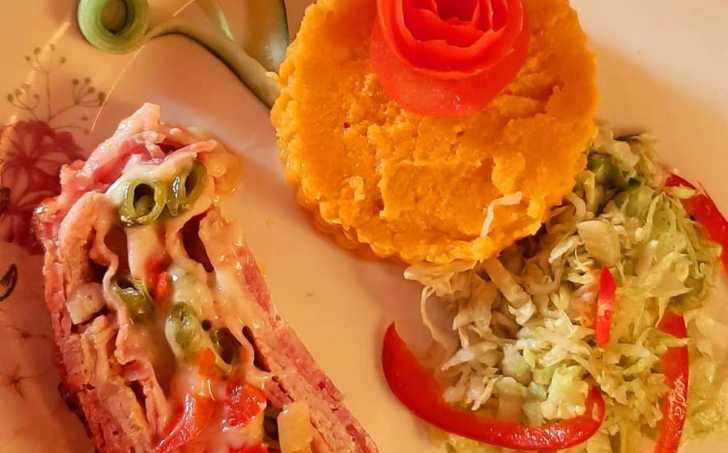 Vepřová roláda ve slaninové "dece"