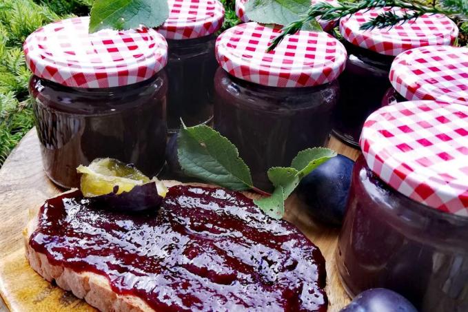 Slivkový lekvár pečený