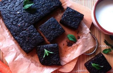 Úžasné mrkvové brownies bez mouky