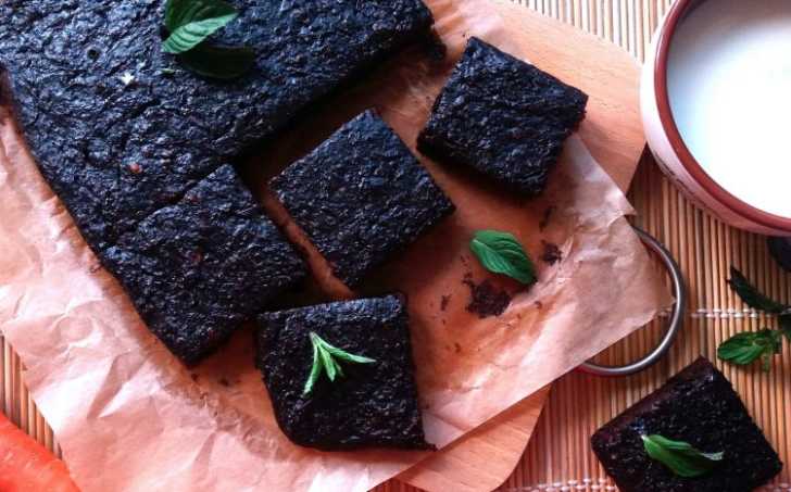 Úžasné mrkvové brownies bez mouky